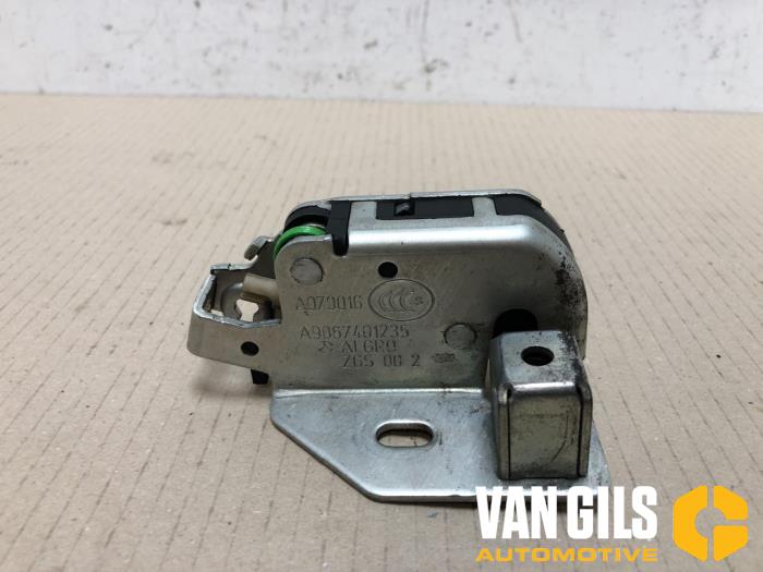 Sliding door lock mechanism, right Mercedes Sprinter 3,5t A9067401235