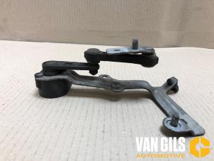 Used Rear suspension height controller, right Mercedes E (W213) E-63 AMG S 4.0 V8 Turbo 4-Matic+ Price € 55,00 Margin scheme offered by Van Gils Automotive