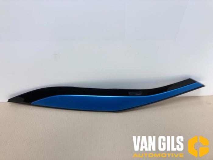 Decorative strip tailgate from a Lynk & Co 01 1.5 PHEV 2021