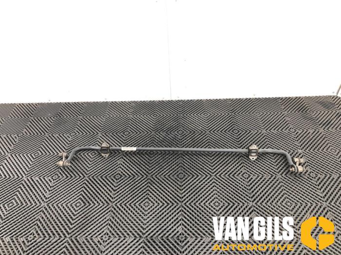 Rear anti-roll bar from a Mercedes-Benz A (W176) 1.5 A-180 CDI, A-180d 16V 2015