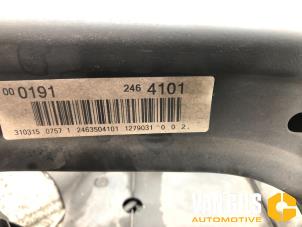Underram från en Mercedes-Benz A (W176) 1.5 A-180 CDI, A-180d 16V 2015
