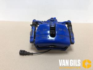 Usagé Etrier de frein avant droit Volkswagen Golf VII (AUA) 1.4 GTE 16V Prix sur demande proposé par Van Gils Automotive