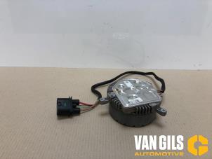 Usagé Ventilateur moteur Volkswagen Golf VII (AUA) 1.4 GTE 16V Prix € 75,00 Règlement à la marge proposé par Van Gils Automotive
