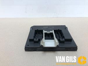 Usagé Porte fusible Volkswagen Golf VII (AUA) 1.2 TSI 16V Prix sur demande proposé par Van Gils Automotive