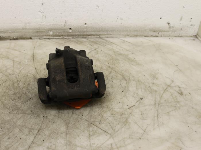 Gebrauchte Bremszange links hinten BMW 3 serie (E46/4) 328i 24V Preis € 30,00 Margenregelung angeboten von Van Gils Automotive