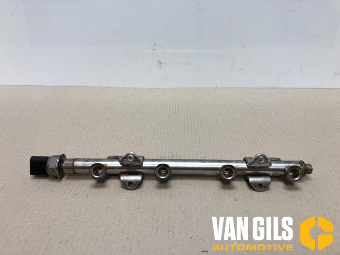 Fuel injector nozzle from a Volkswagen Golf VII (AUA) 1.2 TSI 16V 2017