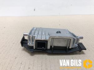 Używane Kamera przednia Mercedes A (177.0) 2.0 A-220 Turbo 16V Cena € 149,99 Procedura marży oferowane przez Van Gils Automotive