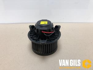 Used Heating and ventilation fan motor Mercedes A (177.0) 2.0 A-220 Turbo 16V Price € 129,99 Margin scheme offered by Van Gils Automotive