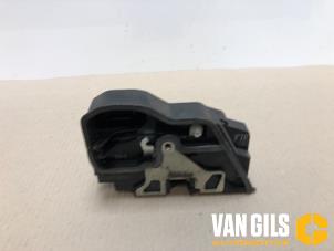 Used Front door lock mechanism 4-door, right BMW 5 serie (E60) 525d 24V Price on request offered by Van Gils Automotive