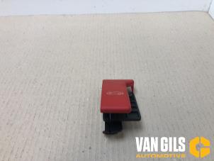 Used Hood lever Mercedes A (177.0) 2.0 A-220 Turbo 16V Price € 29,99 Margin scheme offered by Van Gils Automotive