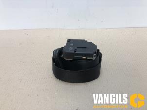 Usagé Ceinture de sécurité avant droite Ford Focus 2 1.6 16V Prix sur demande proposé par Van Gils Automotive