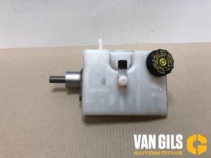 Used Master cylinder Renault Master IV (MA/MB/MC/MD/MH/MF/MG/MH) 2.3 dCi 145 16V Price € 150,00 Margin scheme offered by Van Gils Automotive