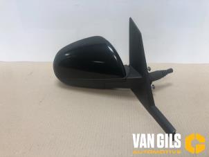 Used Wing mirror, right Mitsubishi Colt (Z2/Z3) 1.3 16V Price € 50,00 Margin scheme offered by Van Gils Automotive