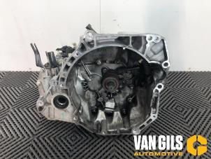 Gebrauchte Getriebe Nissan Note (E12) 1.2 68 Preis auf Anfrage angeboten von Van Gils Automotive