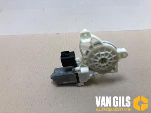 Gebrauchte Fenstermotor Tür Ford Fiesta 7 1.1 Ti-VCT 12V 85 Preis auf Anfrage angeboten von Van Gils Automotive