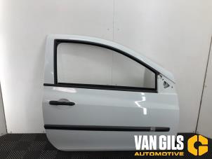 Gebrauchte Tür 2-türig rechts Renault Clio III (BR/CR) 1.2 16V 75 Preis € 110,00 Margenregelung angeboten von Van Gils Automotive