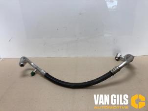 Usados Tubo de aire acondicionado Ford Fiesta 7 Precio de solicitud ofrecido por Van Gils Automotive