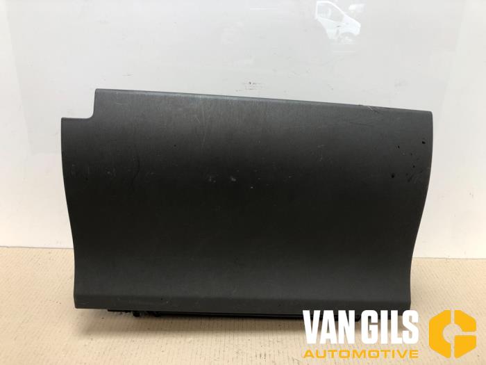 Begagnade Handskfack Toyota Prius (ZVW3) 1.8 16V Pris € 35,00 Marginaltabell erbjuds av Van Gils Automotive