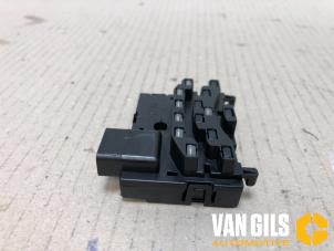 Used Steering angle sensor Volkswagen Golf V (1K1) 1.4 FSI 16V Price € 35,00 Margin scheme offered by Van Gils Automotive