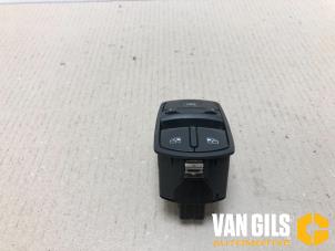 Usagé Commutateur vitre électrique Opel Corsa D 1.4 16V Twinport LPG Prix sur demande proposé par Van Gils Automotive