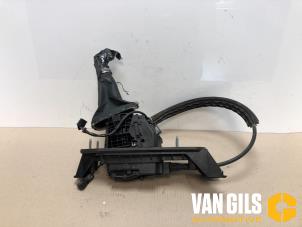 Used Gearbox mechanism Volkswagen Touran (1T3) 2.0 TDI 16V 140 Price on request offered by Van Gils Automotive