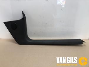Gebrauchte Säule rechts vorne Volkswagen Touran (1T3) 2.0 TDI 16V 140 Preis auf Anfrage angeboten von Van Gils Automotive