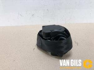 Used Rear seatbelt, right Volkswagen Touran (1T3) 2.0 TDI 16V 140 Price on request offered by Van Gils Automotive