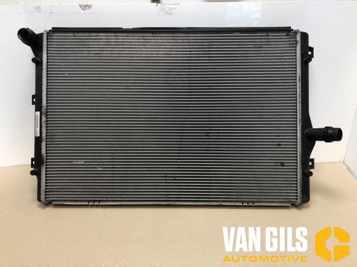 Used Radiator Volkswagen Touran (1T3) 2.0 TDI 16V 140 Price € 65,00 Margin scheme offered by Van Gils Automotive