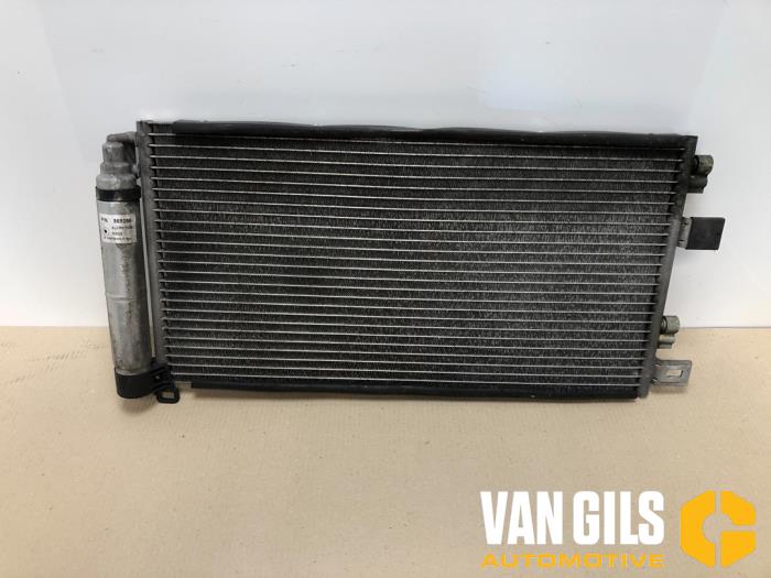 Air conditioning condenser from a MINI Mini One/Cooper (R50) 1.6 16V One 2002