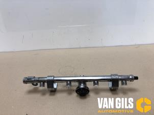 Used Fuel injector nozzle BMW Mini One/Cooper (R50) 1.6 16V One Price € 50,00 Margin scheme offered by Van Gils Automotive