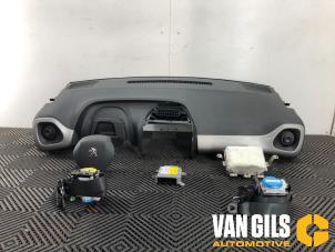Usagé Airbag set + dashboard Peugeot 108 1.0 12V Prix € 879,99 Règlement à la marge proposé par Van Gils Automotive