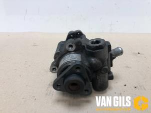 Used Power steering pump Audi A4 (B7) 2.0 TDI 16V Price € 60,00 Margin scheme offered by Van Gils Automotive