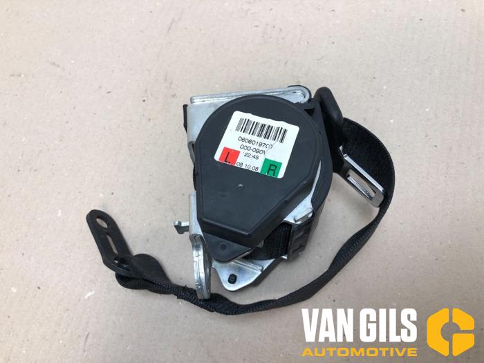 Rear seatbelt, right from a BMW 3 serie Touring (E91) 320d 16V 2009