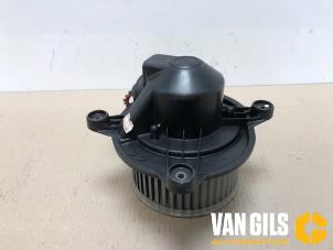 Used Heating and ventilation fan motor Chrysler PT Cruiser 2.0 16V Price € 45,00 Margin scheme offered by Van Gils Automotive
