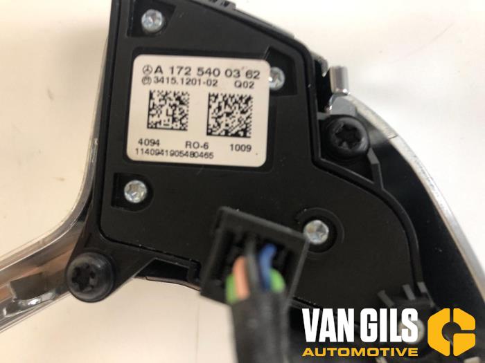 Steering wheel switch from a Mercedes-Benz A (W176) 2.2 A-220 CDI 16V 2014