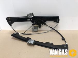 Used Window mechanism 4-door, front right BMW 5 serie (E60) 523i 24V Price € 50,00 Margin scheme offered by Van Gils Automotive