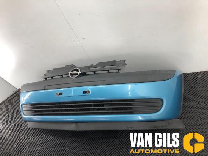 Front bumper from a Opel Corsa C (F08/68) 1.2 16V 2001