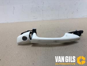Used Door handle 4-door, front left Mercedes A (W176) 1.5 A-180 CDI, A-180d 16V Price on request offered by Van Gils Automotive