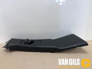 Usagé Montant centre droit Mercedes A (W176) 1.5 A-180 CDI, A-180d 16V Prix sur demande proposé par Van Gils Automotive