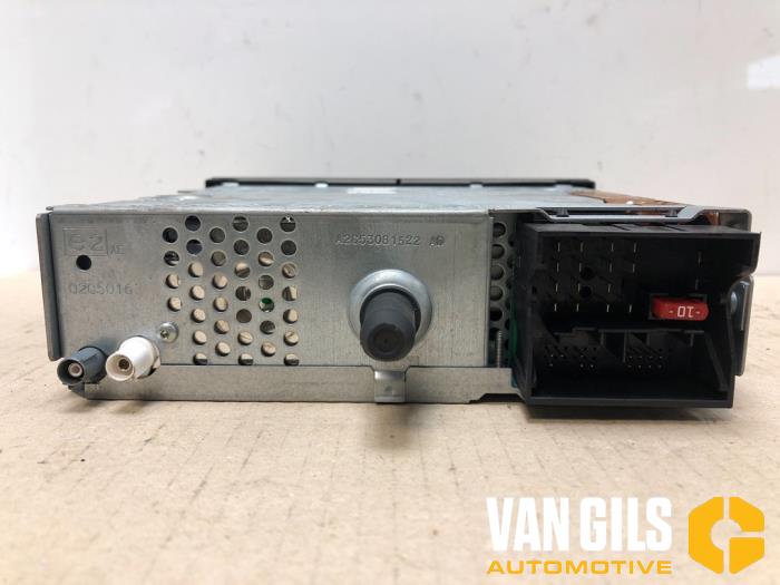 Radio CD player from a Peugeot 207/207+ (WA/WC/WM) 1.6 16V GT THP 2007
