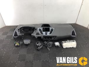 Usados Airbag set + dashboard Ford Transit Custom 2.2 TDCi 16V Precio de solicitud ofrecido por Van Gils Automotive