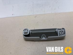 Usados Soporte de gafas Ford Transit Custom 2.2 TDCi 16V Precio de solicitud ofrecido por Van Gils Automotive