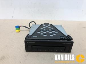 Używane Zmieniarka CD Volkswagen Polo IV (9N1/2/3) 1.9 SDI Cena € 75,00 Procedura marży oferowane przez Van Gils Automotive