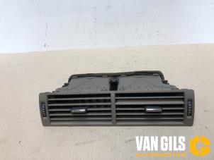 Used Dashboard vent Audi A4 (B7) 2.0 TDI 16V Price € 30,00 Margin scheme offered by Van Gils Automotive