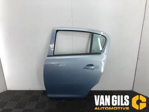 Usagé Porte arrière gauche Opel Corsa D 1.2 16V Prix € 137,00 Règlement à la marge proposé par Van Gils Automotive