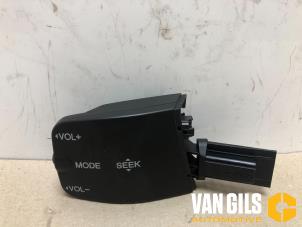 Used Steering wheel mounted radio control Ford Focus 2 2.0 16V Price € 35,00 Margin scheme offered by Van Gils Automotive