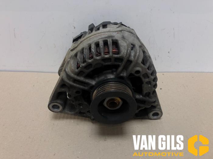 Begagnade Dynamo Opel Corsa D 1.2 16V Pris € 88,00 Marginaltabell erbjuds av Van Gils Automotive