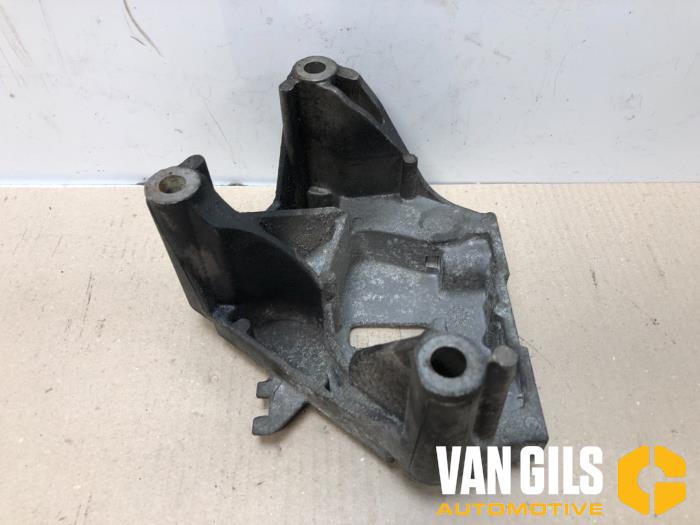 Engine mount from a Opel Corsa D 1.2 16V 2007