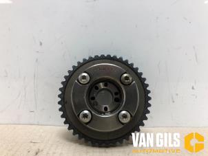 Used Camshaft sprocket Mercedes A (W176) 2.0 A-45 AMG Turbo 16V 4-Matic Price € 120,00 Margin scheme offered by Van Gils Automotive