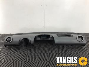 Usagé Tableau de bord Toyota Aygo (B10) 1.0 12V VVT-i Prix € 100,00 Règlement à la marge proposé par Van Gils Automotive